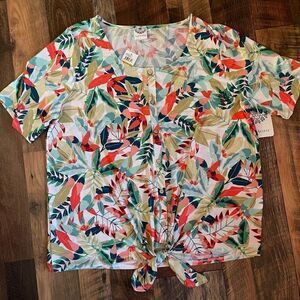Late August size 2X multicolor plus size top Floral short sleeve New with tags
